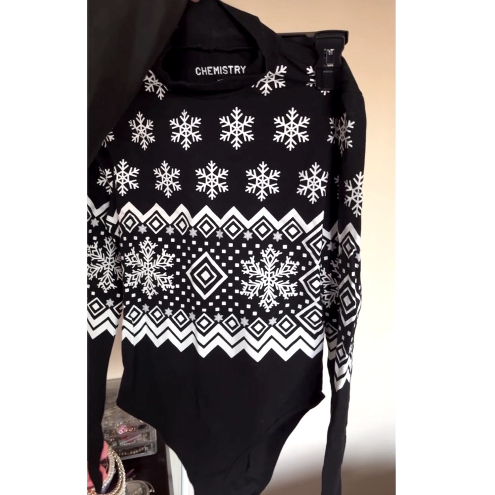 Brand New! Black🖤🤍white Bodysuit (MAKE ME AN OFFER)